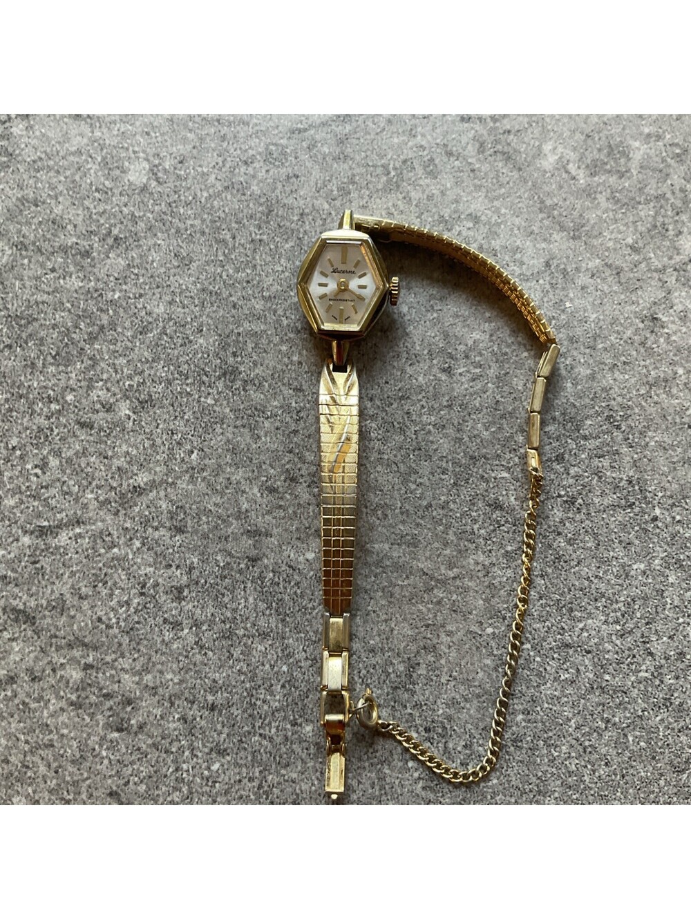 Beautiful Vintage Lucerne Womens Mechanical Watch 17mm Gold Tone Case & Band A2